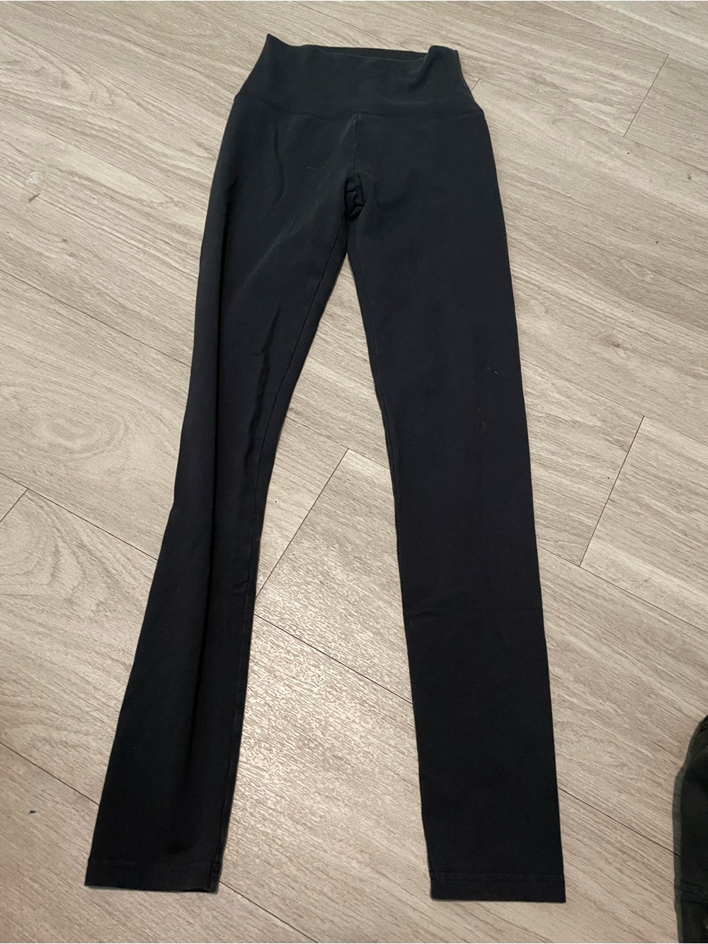 Black High-Waist Women's Leggings — Everyday Stretch
